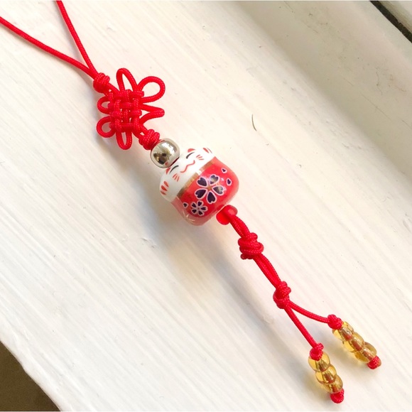 Lucky Flower Cat (Maneki Neko) Beaded Keychain - Picture 2 of 5